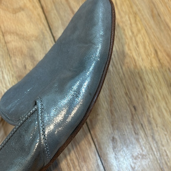 Silver loafers. Please note some of the marks throughout - Picture 4 of 11